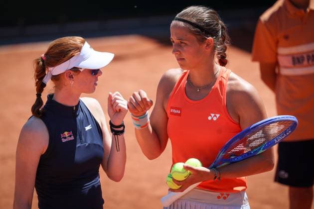 Australian Maya Joint and Belgian Hanne Vandewinkel pictured during a first round match in the women s doubles between Belgian Australian pair Vandewinkel Joint and French pair Jeanjean Ponchet at the Roland Garros French Open tennis tournament, in Paris, France, Wednesday 27 May 2026. This year s tournament takes place from 18 May to 07 June. VIRGINIExLEFOUR  x175156832x