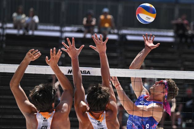 From left Krystof Oliva and Vaclav Kurka of Czech Republic and Jiri Sedlak of Czech Republic during the match Krystof Oliva and Vaclav Kurka of Czech Republic vs Ondrej Perusic and Jiri Sedlak of Czech Republic at the Pro Tour, Beach volleyball, Beachvolleyball tournament of Elite category, Ostrava, Czech Republic, May 27, 2026. (CTKxPhoto JaroslavxOzana) CTKPhotoP2026052705412  CTKPhotoP2026052705412