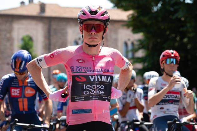 IPA85108574 - Jonas Vingegaard, TEAM VISMA LEASE A BIKE during the 17th stage of Giro d Italia 2026 starting in Cassano d Adda(Milano), Italy, on may 27, 2026  Copyright: xSilviaxColombo IPAxSportx xx 85108574