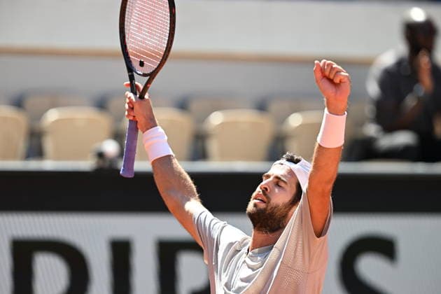 2026 French Open (Roland-Garros) - Day 4 PARIS, FRANCE - MAY 27: Karen Khachanov celebrates his victory after defeating Argentina s Marco Trungelliti in their men s singles match on day four of the French Open (Roland Garros) on Court Suzanne-Lenglen in Paris, France, on May 27, 2026. Burak Akbulut Anadolu Paris France. Editorial use only. Please get in touch for any other usage.  Copyright: x2026xAnadoluxBurakxAkbulutx