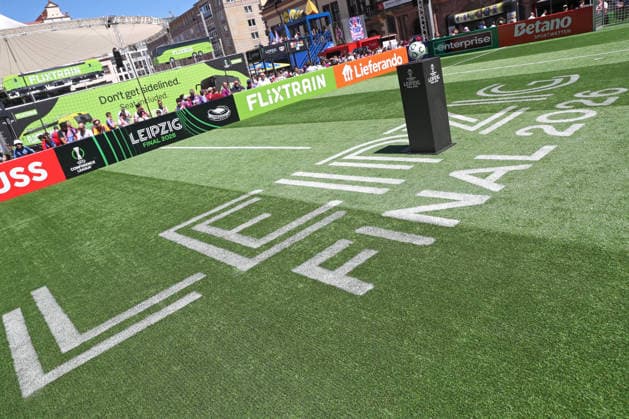 UEFA Conference League Final Legends Match at the Leipzig Fan Festival, 27 05 26 Match ball of the Legends Match with lettering LEIPZIG FINAL 2026 at the Fan Festival on Leipzig Market Square, on the occasion of the UEFA Conference League Final, 27 05 26 Symbolic image, feature Copyright: xBEAUTIFULxSPORTS JanxKaeferx