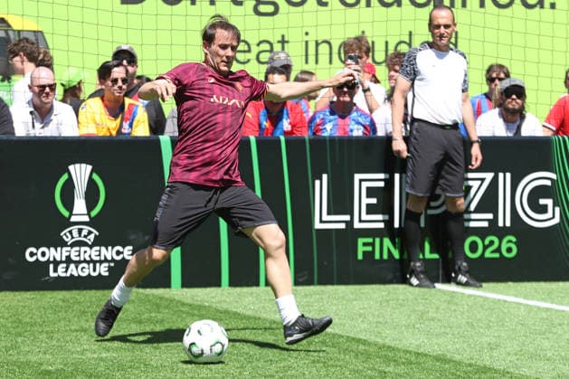 UEFA Conference League Final Legends Match at the Leipzig Fan Festival, 27 05 26 Gaizka Mendieta at the Legends Match at the Fan Festival on the Leipzig Market Square, on the occasion of the UEFA Conference League Final, 27 05 26 Copyright: xBEAUTIFULxSPORTS JanxKaeferx