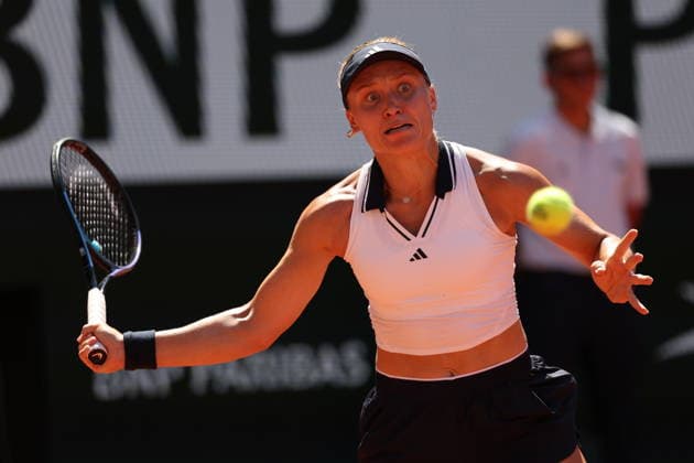ROLAND GARROS 2026 Thierry Larret MAXPPP - PARIS (75) 27 05 2026 Thierry Larret Maxppp. Tennis. Roland Garros 2026. Internationaux de France de tennis. Stade Roland Garros, Paris (75). Le 27 Mai. Court Suzanne LENGLEN : Yuliia STARODUBTSEVA (UKR) vs Elena RYBAKINA (KAZ). Roland Garros French Open tennis tournament, in Paris, France, on 27 May 2026 PARIS (75) STADE ROLAND GARROS PARIS ILE DE FRANCE FRANCE  Copyright: xMAXPPPxThierryxLarretx TLR202605274608 TLR202605274608