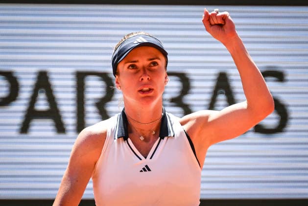 May 27, 2026, Paris, France, France: Elina SVITOLINA of Ukraine celebrates his point during the fourth day of the Roland-Garros 2026, French Open 2026, Grand Slam tennis tournament at Roland-Garros Stadium on May 27, 2026 in Paris, France. Roland Garros 2026 - Day 4  - ZUMAm308 20260527_zsp_m308_026 Copyright: xMatthieuxMirvillex