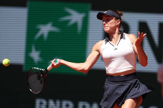 ROLAND GARROS PHOTOPQR LE PARISIEN Le Parisien Arnaud Journois ; PARIS ; 27 05 2026 ; Paris. Stade Roland Garros, le 27 mai 2025. Tennis. Internationaux de France de Roland Garros. Simple Dames Court Philippe-Chatrier - 2ème tour Elina Svitolina vs Kaitlin Quevedo Photo Le Parisien Arnaud Journois Roland Garros French Open tennis tournament, in Paris, France, on 27 May 2026. PARIS 75 France  Copyright: xPHOTOPQR LExPARISIEN MAXPPPxLexParisienx xArnaudxJournoisx 20260527LPA4680 20260527LPA4680