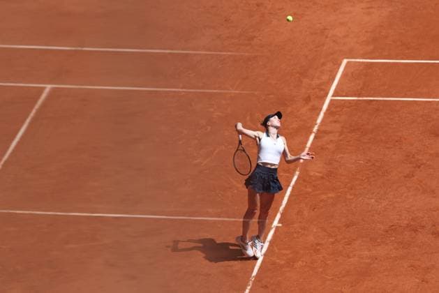 ROLAND GARROS PHOTOPQR LE PARISIEN Le Parisien Arnaud Journois ; PARIS ; 27 05 2026 ; Paris. Stade Roland Garros, le 27 mai 2025. Tennis. Internationaux de France de Roland Garros. Simple Dames Court Philippe-Chatrier - 2ème tour Elina Svitolina vs Kaitlin Quevedo Photo Le Parisien Arnaud Journois Roland Garros French Open tennis tournament, in Paris, France, on 27 May 2026. PARIS 75 France  Copyright: xPHOTOPQR LExPARISIEN MAXPPPxLexParisienx xArnaudxJournoisx 20260527LPA4683 20260527LPA4683