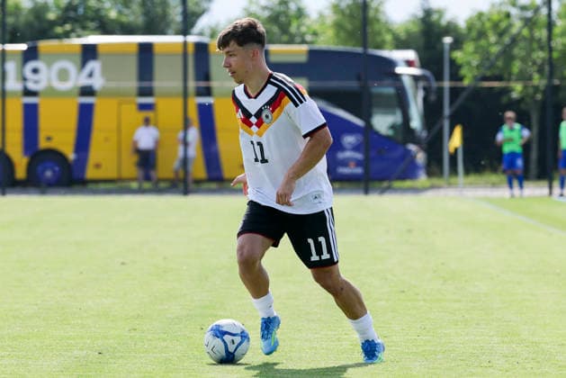 Moritz Reimers Germany controls the ball, UEFA Under 19 friendly, Slovakia v Germany, MOL Academy on 27 May 2026 in Dunajska Streda, Slovakia Photo by Marco Steinbrenner DeFodi Images Moritz Reimers Germany controls the ball, UEFA Under 19 friendly, Slovakia v Germany, MOL Academy, May 27, 2026 in Dunajska Streda, Slovakia Photo by Marco Steinbrenner DeFodi Images