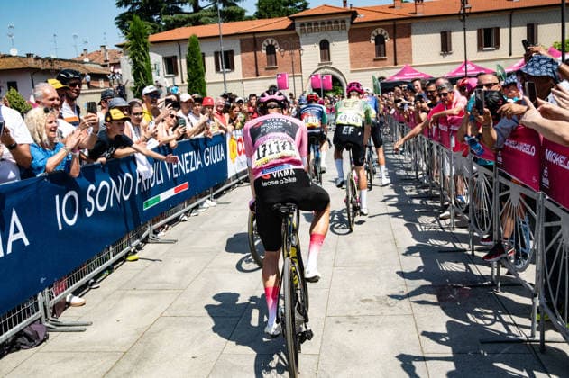 CYCLING - Giro d Italia - Stage 17 - Cassano d Adda - Andalo Photo by IPA ABACAPRESS.COM85113088 - Jonas Vingegaard, Team Visma Lease A Bike during the 17th stage of Giro d Italia 2026 starting in Cassano d Adda(Milano), Italy, on may 27, 202688 Andalo Italy  Copyright: xIPAxSport ABACAx