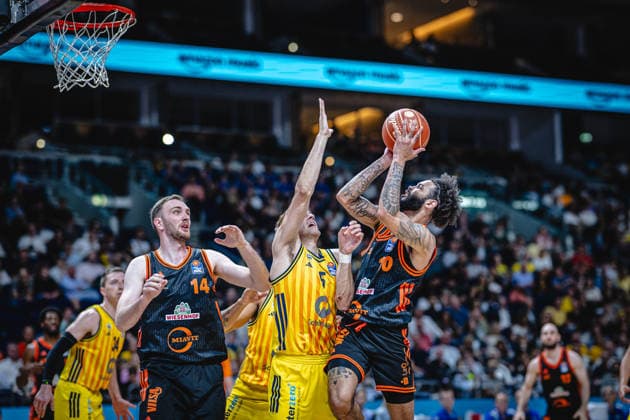 Basketball Berlin 27 05 2026 Season 2025 2026 EasyCredit BBL 1 Bundesliga Men, Men Playoffs Quarterfinals Game 5 Alba Berlin RASTA Vechta Tevin Brown Vechta, No 10 Sam Griesel Alba Berlin, No 05