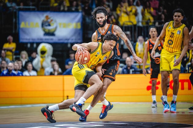 Basketball Berlin 27 05 2026 Season 2025 2026 EasyCredit BBL 1 Bundesliga Men, Men Playoffs Quarterfinals Game 5 Alba Berlin RASTA Vechta Jack Kayil Alba Berlin, No 07 Tevin Brown Vechta, No 10