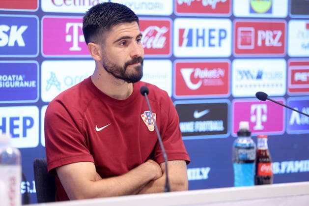 press conference, PK, Pressekonferenz of Igor Matanovic and Martin Erlic Martin Erlic speaks during a Croatia national football team press conference at the Rujevica Stadium in Rijeka, Croatia, on May 27, 2026, ahead of friendly matches against Belgium and Slovenia as part of the team s pre-World Cup training.  NelxPavletic PIXSELL