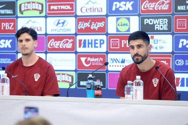 press conference, PK, Pressekonferenz of Igor Matanovic and Martin Erlic Igor Matanovic and Martin Erlic speak during a Croatia national football team press conference at the Rujevica Stadium in Rijeka, Croatia, on May 27, 2026, ahead of friendly matches against Belgium and Slovenia as part of the team s pre-World Cup training.  NelxPavletic PIXSELL