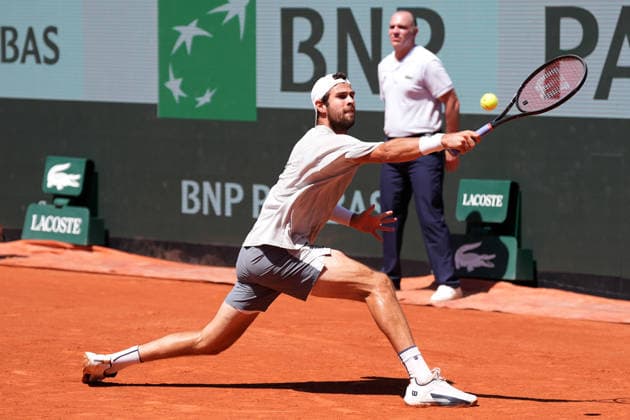 2026-05-27 2026 French Open - Day Four PARIS, FRANCE - MAY 27: Karen Khachanov of Russia during Day Four of the 2026 French Open at Roland Garros on May 27, 2026 in Paris, France. (Photo by Marleen Fouchier BSR Agency) Paris France Content not available for redistribution in The Netherlands directly or indirectly through any third parties. Copyright: xBSRxAgencyx