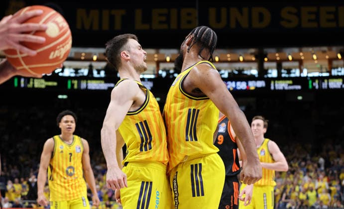 Jonas Mattisseck cheers with J Wan Roberts Joy Emotion Cheering Sport Basketball BBL Bundesliga Mens Play Off Quarter Final 5 Match Season 2025 2026 27 05 2026 ALBA Berlin vs SC Rasta Vechta
