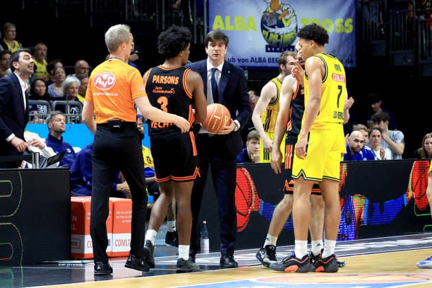 DEU, easyCredit BBL, ALBA vs Rasta Vechta, 27 05 2026, Uber Arena, Berlin, DEU, easyCredit BBL, ALBA vs Rasta Vechta, in the picture CHIEF COACH Pedro Calles ALBA Berlin , Jack Kayil ALBA Berlin 7 , Malik Parsons RASTA Vechta 3 nordphotoxGmbHx xEngler nph00076