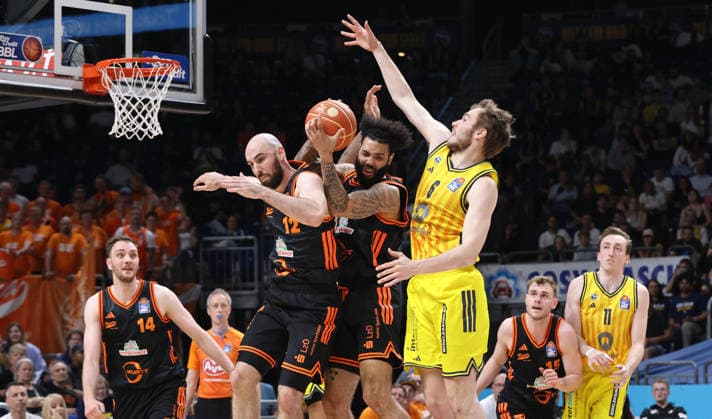Tommy Kuhse, Tevin Brown, Malte Delow duel Game scene Action Sport Basketball BBL Bundesliga Mens Play Off Quarter-final 5 Game Season 2025 2026 27 05 2026 ALBA Berlin vs SC Rasta Vechta