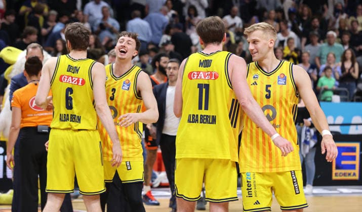 Malte Delow, Alex O Connell, Moses Wood, Sam Griesel, Alba cheers end of game joy emotion jubilation Sport Basketball BBL Bundesliga Mens Play Off Quarter Final 5 Game Season 2025 2026 27 05 2026 ALBA Berlin vs SC Rasta Vechta