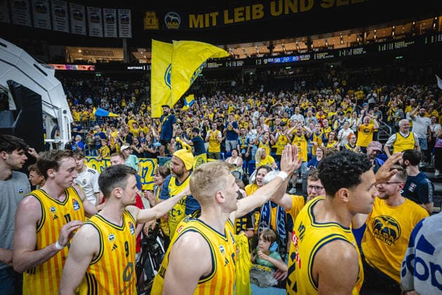 Basketball Berlin 27 05 2026 Season 2025 2026 EasyCredit BBL 1 Bundesliga Men, Men Playoffs Quarterfinals Game 5 Alba Berlin RASTA Vechta Cheering Alba Fans