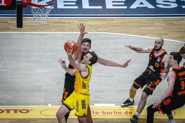 Basketball Berlin 27 05 2026 Season 2025 2026 EasyCredit BBL 1 Bundesliga Men, Men Playoffs Quarterfinals Game 5 Alba Berlin RASTA Vechta Moses Wood Alba Berlin, No 11 Tibor Pleiß Vechta, No 22