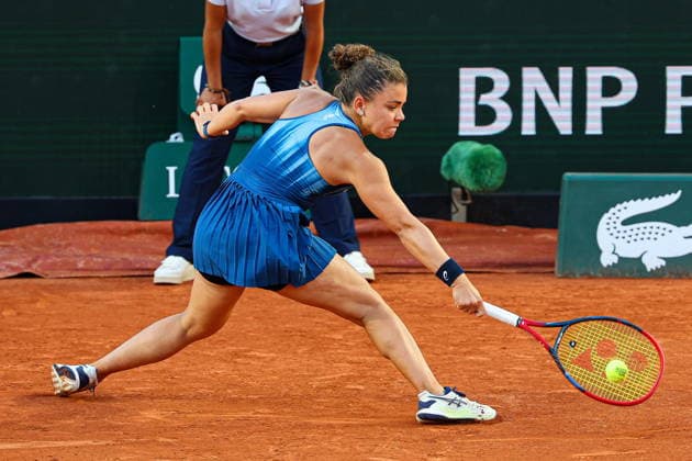 2026.05.27 Paryz Tenis French Open Roland Garros 2026 Jasmine Paolini - Solana Sierra N z Jasmine Paolini Foto Pawel Andrachiewicz PressFocus 2026.05.27 Paris Tennis - French Open Roland Garros 2026 Jasmine Paolini - Solana Sierra Jasmine Paolini Credit: Pawel Andrachiewicz PressFocus NEWSPIX.PL --- newspix.pl 