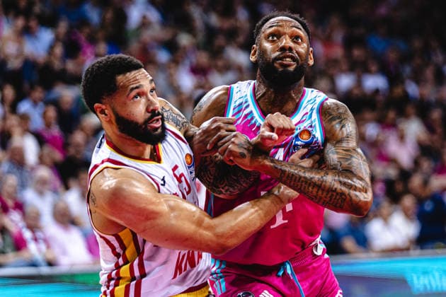 easyCredit Basketball Bundesliga, 5 Playoff Quarterfinals Telekom Baskets Bonn vs Fitness First Baskets Würzburg, 27 05 2026 Hook and eye Jeff Garrett Jr Telekom Baskets Bonn 4 and David Muenkat Würzburg 55 easyCredit Basketball Bundesliga, 5 Playoff Quarterfinals Telekom Baskets Bonn vs Fitness First Baskets Würzburg, 27 05 2026, Telekom Dome Bonn Copyright: xBEAUTIFULxSPORTS Derixx