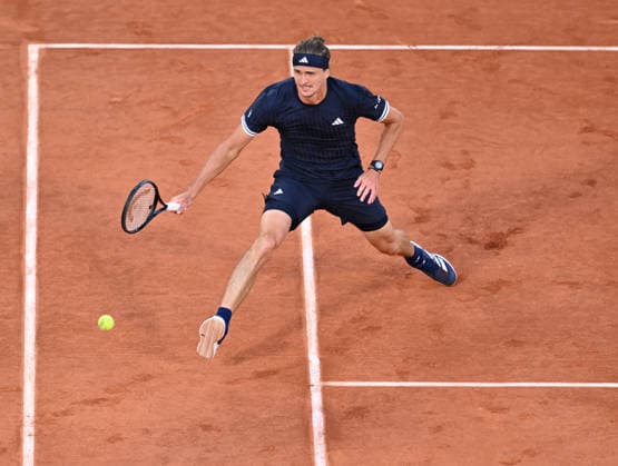 2026 French Open (Roland-Garros) - Day 4 PARIS, FRANCE - MAY 27: Alexander Zverev of Germany in action against Tomas Machac (not seen) of Czech Republic during the Men s Singles second round on Day Four of the 2026 French Open at Roland Garros on May 27, 2026 in Paris, France. Mustafa Yalcin Anadolu Paris France. Editorial use only. Please get in touch for any other usage.  Copyright: x2026xAnadoluxMustafaxYalcinx