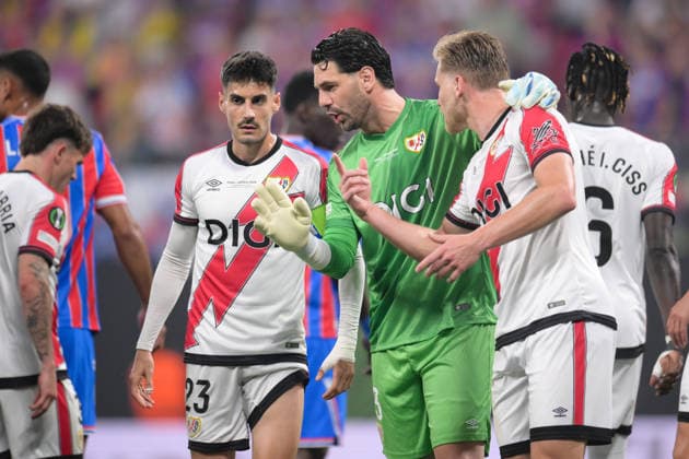 Soccer, UEFA Conference League Final, 20260527, Crystal Palace Rayo Vallecano Pictured from l Oscar VALENTIN Rayo, 23 , Goalkeeper Augusto BATALLA Rayo, 13 , ALEMAO Rayo, 9 xA xA Leipzig Red Bull Arena Saxony Germany Copyright: Passion2Press MarkusxFischerx