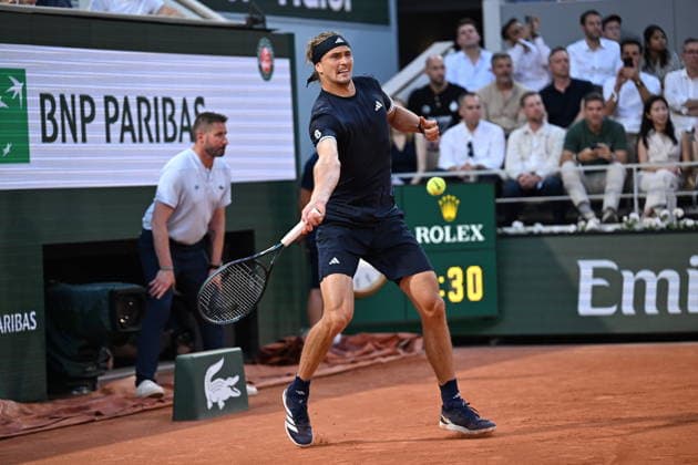 2026 French Open (Roland-Garros) - Day 4 PARIS, FRANCE - MAY 27: Alexander Zverev of Germany in action against Tomas Machac (not seen) of Czech Republic during the Men s Singles second round on Day Four of the 2026 French Open at Roland Garros on May 27, 2026 in Paris, France. Burak Akbulut Anadolu Paris France. Editorial use only. Please get in touch for any other usage.  Copyright: x2026xAnadoluxBurakxAkbulutx