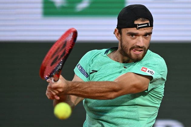 2026 French Open (Roland-Garros) - Day 4 PARIS, FRANCE - MAY 27: Alexander Zverev (not seen) of Germany in action against Tomas Machacof Czech Republic during the Men s Singles second round on Day Four of the 2026 French Open at Roland Garros on May 27, 2026 in Paris, France. Burak Akbulut Anadolu Paris France. Editorial use only. Please get in touch for any other usage.  Copyright: x2026xAnadoluxBurakxAkbulutx