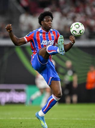 Jaydee Canvot Crystal Palace controls the Ball during the UEFA Conference League Final 2026 match between Crystal Palace FC and Rayo Vallecano de Madrid at Football Arena Leipzig on May 27, 2026 in Leipzig, Germany Photo by Harry Langer DeFodi Images