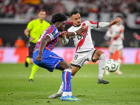 Jaydee Canvot Crystal Palace and Alvaro Garcia Rayo Vallecano battle for the ball during the UEFA Conference League Final 2026 match between Crystal Palace FC and Rayo Vallecano de Madrid at Football Arena Leipzig on May 27, 2026 in Leipzig, Germany Photo by Harry Langer DeFodi Images
