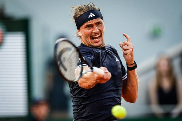 May 27, 2026, Paris, France, France: Alexander ZVEREV of Germany during the fourth day of the Roland-Garros 2026, French Open 2026, Grand Slam tennis tournament at Roland-Garros Stadium on May 27, 2026 in Paris, France. Roland Garros 2026 - Day 4  - ZUMAm308 20260527_zsp_m308_070 Copyright: xMatthieuxMirvillex