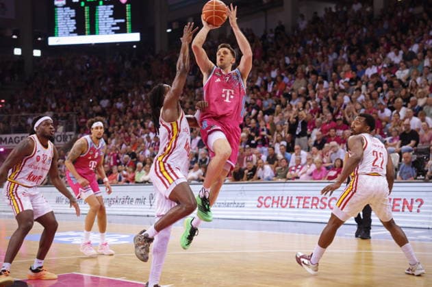 Grayson Murphy Telekom Baskets Bonn vs Fitness First Würzburg Wuerzburg Baskets Playoffs Quarterfinals Game 5 Season 2025 26