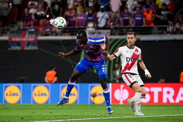 Crystal Palace FC v Rayo Vallecano de Madrid - UEFA Conference League Tyrick Mitchell of Crystal Palace FC heads the ball during the UEFA Conference League 2025 26 final football match between Crystal Palace FC and Rayo Vallecano de Madrid. Leipzig Germany Copyright: xNicolòxCampox