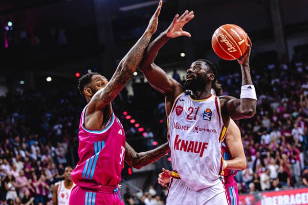 easyCredit Basketball Bundesliga, 5 Playoff Quarterfinals Telekom Baskets Bonn vs Fitness First Baskets Würzburg, 27 05 2026 Eddy Edigin Jr Würzburg 27 and Jeff Garrett Jr Telekom Baskets Bonn 4 easyCredit Basketball Bundesliga, 5 Playoff Quarterfinals Telekom Baskets Bonn vs Fitness First Baskets Würzburg, 27 05 2026, Telekom Dome Bonn Copyright: xBEAUTIFULxSPORTS Derixx