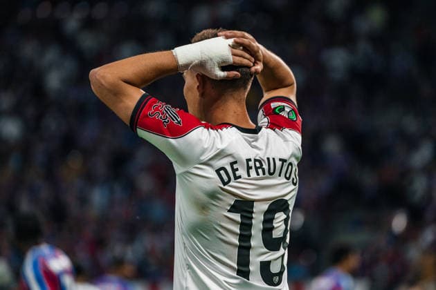 Germany Football UEFA Conference League 2025 2026, Final in Leipzig Crystal Palace vs Rayo Vallecano Leipzig Stadium Red Bull Arena Leipzig Jorge de Frutos Rayo Vallecano, 19 single image, gesture, gesture Copyright: xTomxLauruschkatx