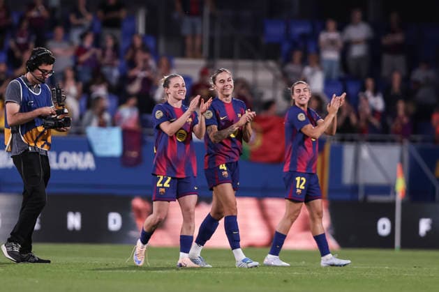 May 27, 2026, Sant Joan Despi, Barcelona, Spain: Ona Batlle and Mapi Leon say goodbye to the fans in her final match as an FC Barcelona, Barca player after the Spanish Women league, Liga F, football match played between FC Barcelona and Real Sociedad at Johan Cruyff Stadium on May 27, 2026 in Sant Joan Despi, Barcelona. Sant Joan Despi Spain - ZUMAa181 20260527_zaa_a181_149 Copyright: xJavierxBorregox