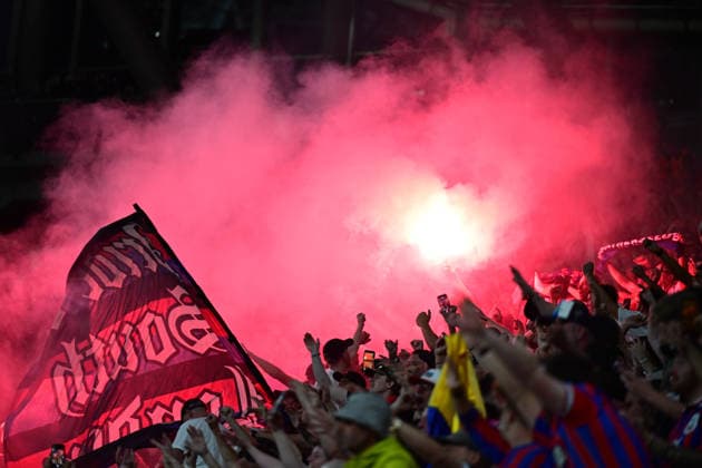 SOCCER - UEFA ECL, Crystal Palace vs Rayo Vallecano LEIPZIG,GERMANY,27.MAY.26 - SOCCER - UEFA Conference League, final, Crystal Palace FC vs Rayo Vallecano. Image shows the rejoicing of the fans of Crystal Palace.  GEPAxpictures xMichalxFajt