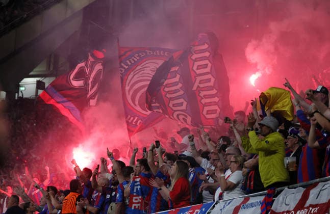 Crystal Palace Rayo Vallecano Final Conference League Leipzig, 27 05 2026, Leipzig Stadium, Football, Final UEFA Conference League , Crystal Palace FC ENG vs Rayo Vallecano de Madrid ESP , In the picture fans of Crystal Palace , For editorial use only , There is no model release declaration of consent with the persons depicted PICTURE POINT assumes no liability for infringement of personal rights , UEFA regulations prohibit any use of photographs as image sequences and or quasi video ,