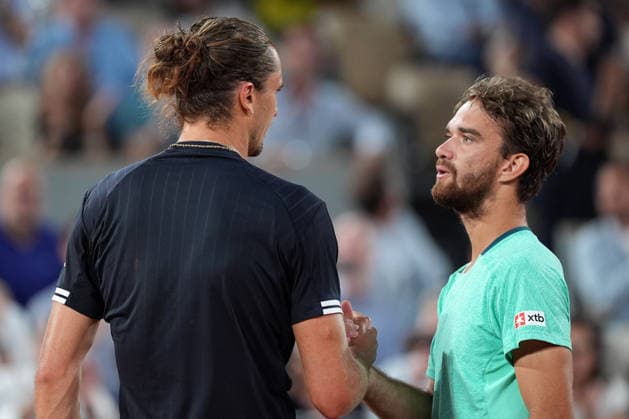 2026-05-27 2026 French Open - Day Four PARIS, FRANCE - MAY 27: Alexander Zverev of Germany, Tomas Machac of Czech Republic during Day Four of the 2026 French Open at Roland Garros on May 27, 2026 in Paris, France. (Photo by Marleen Fouchier BSR Agency) Paris France Content not available for redistribution in The Netherlands directly or indirectly through any third parties. Copyright: xBSRxAgencyx