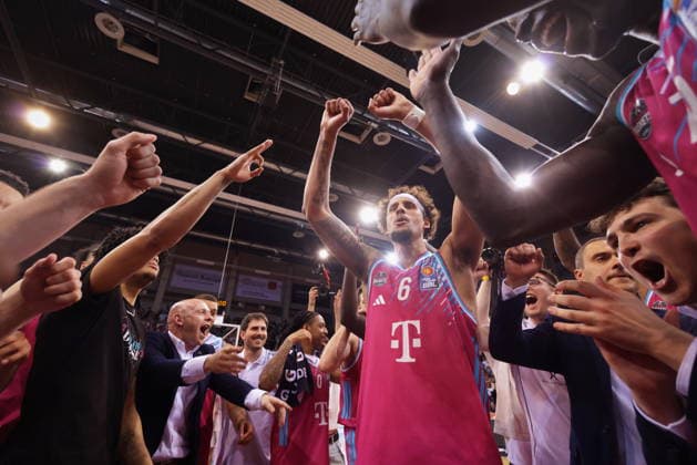 Team around Michael Kessens Telekom Baskets Bonn celebrating after victory against Fitness First Würzburg Wuerzburg Baskets Playoffs Quarterfinals Game 5 Season 2025 26