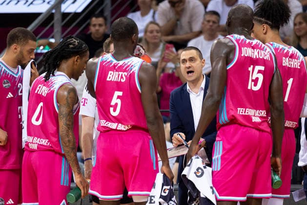 Head Coach Marko STANKOVIC BON, mi gives instructions to his team, action final score 66 63, Basketball 1 Bundesliga Telekom Baskets Bonn Fitness First Wuerzburg Baskets Würzburg BON vs WUE Playoffs, Quarterfinals, 5 Game, at T E L E K O M D O M E, on 27 05 2026,