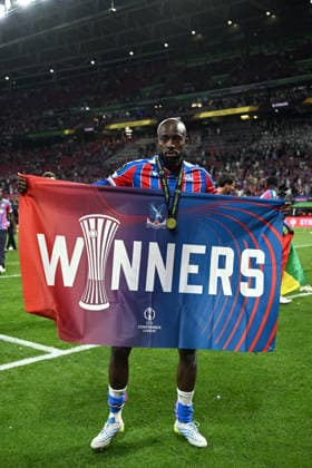 IPA85119657 - Jean-Philippe Mateta (Crystal Palace F.C.) lifts up the UEFA Europe Conference 2026 cup won against Rayo Vallecano de Madrid. on 27th May 2026 at the Red Bull Arena, Leipzig, Germanyduring the UEFA Europe Conference 2026 final between Rayo Vallecano de Madrid vs. Crystal Palace F.C. on 27th May 2026 at the Red Bull Arena, Leipzig, Germany  Copyright: xVincenzoxOrlando IPAxSportx xx 85119657