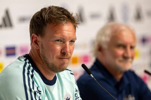 27 05 2026, Football DFB national team Germany, training camp before the World Cup, kick-off press conference in the media center HALFTIME at ADIDAS, in Herzogenaurach national coach Julian Nagelsmann Germany and sports director Rudi Völler re, Germany pensive