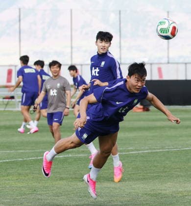 South Korea Intensifies 2026 World Cup Training in Utah South Korea s Oh Hyeon-gyu (front) and teammates train at the Zions Bank Training Center in Herriman, Utah, 27 May 2026, in preparation for the upcoming World Cup in Canada, Mexico, and the United States. Herriman United States  Copyright: xYONHAPx