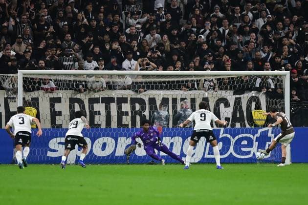 NEO QUIMICA ARENA Sao Paulo (SP), 05 27 2026 - SPORTS LIBERTADORES: CORINTHIANS X PLATENSE (ARG) - Goal by Platense (ARG) player Zapiola, during the match between CORINTHIANS X PLATENSE (ARG), valid for the sixth round of the group stage of the Libertadores, held at Neo Quimica Arena, on the night of Wednesday, May 27. (Photo: Eduardo Carmim Photo Premium SPP) 30930 (Eduardo Carmim SPP)  Copyright: xEduardoxCarmimx xSPPx spp-en-EdCa-libertadores_corinthians_river_plate_se_485636