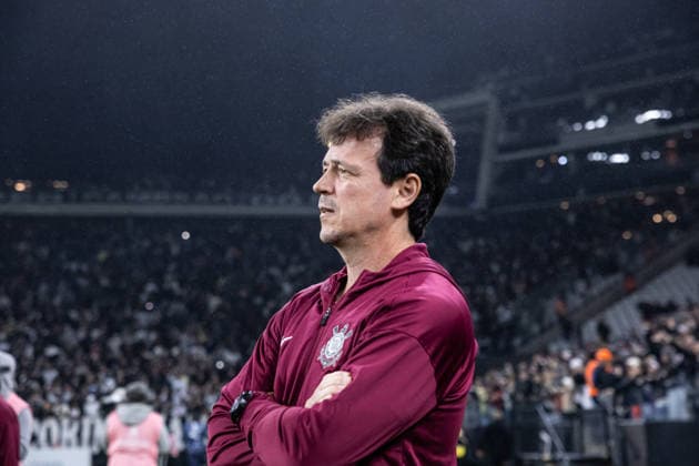 CONMEBOL Libertadores 2026: Corinthians vs. Platense SAO PAULO, BRAZIL - MAY 27: Fernando Diniz in the match between Corinthians and Platense, valid for the sixth round of the CONMEBOL Libertadores 2026, this Wednesday (26), at Neo Quimica Arena, SP, Brazil on May 27, 2026. Copyright: xJhonyxInacioxJhonyxInaciox