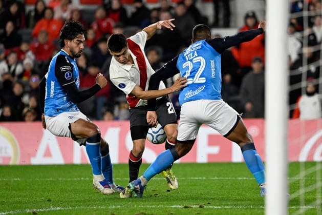 BUENOS AIRES, ARGENTINA - MAY 27: Tomas Galvan of River Plate during the match between River Plate (Argentina) and Blooming (Bolivia) for the 6th round of Group H of the 2026 Copa Sudamericana at Estadio Mas Monumental Antonio Vespucio Liberti on May 27, 2026 in Buenos Aires, Argentina. (Photo by Diego Alberto Haliasz Imago) Distrito Federal Argentina Copyright: xDiegoxAlbertoxHaliaszx