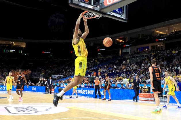 DEU, easyCredit BBL, ALBA vs Rasta Vechta, 27 05 2026, Uber Arena, Berlin, DEU, easyCredit BBL, ALBA vs Rasta Vechta, in the picture dunking by Norris Agbakoko ALBA Berlin 17 nordphotoxGmbHx xEngler nph00076