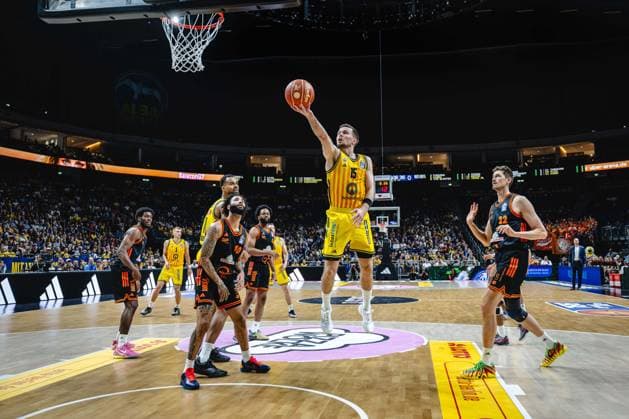 Basketball Berlin 27 05 2026 Season 2025 2026 EasyCredit BBL 1 Bundesliga Men, Men Playoffs Quarterfinals Game 5 Alba Berlin RASTA Vechta Martin Hermannsson Alba Berlin, No 15